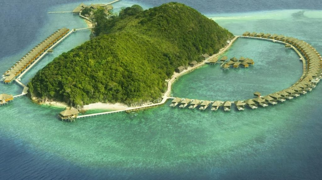 Huma Island Resort and Spa
