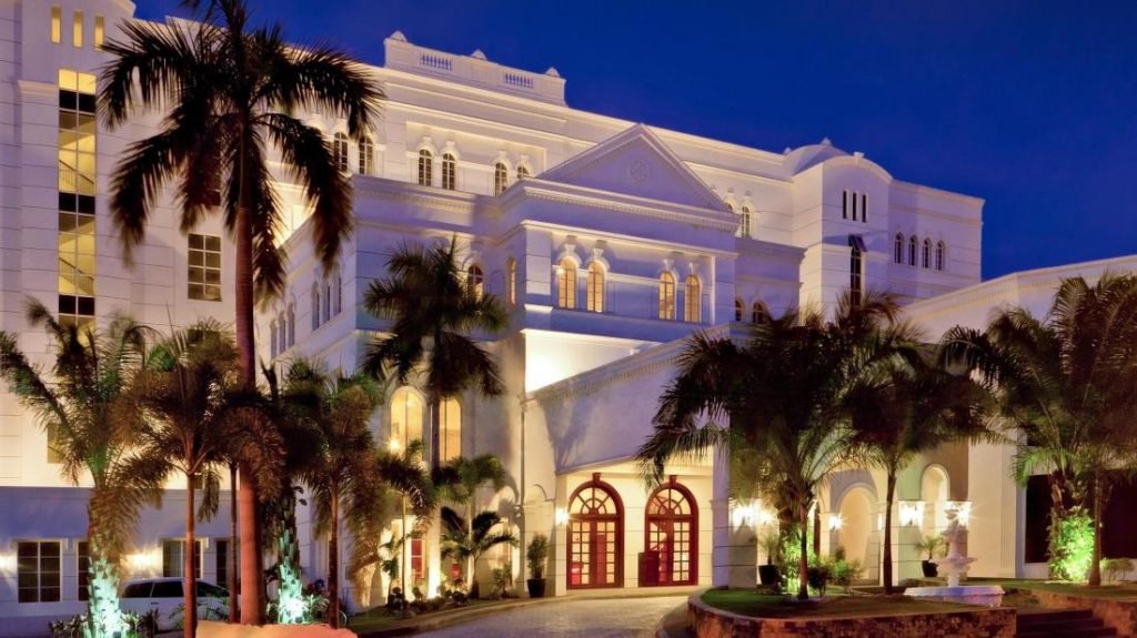 Lewis Grand Hotel