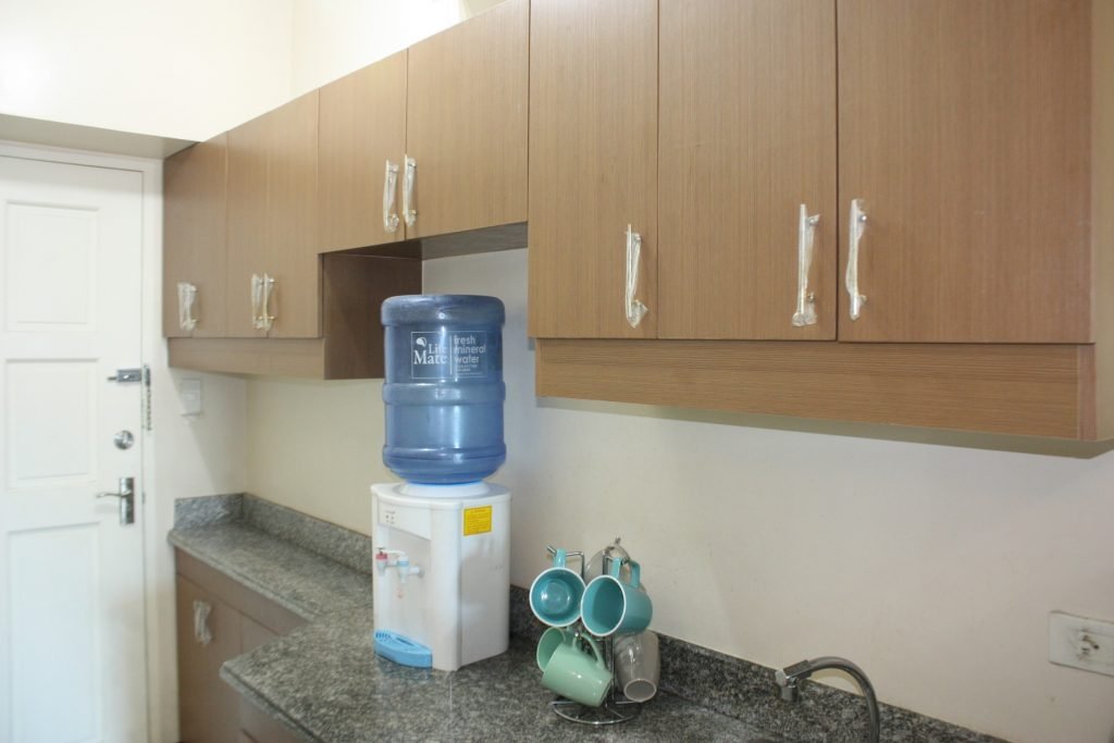 Kitchen cabinets and countertops