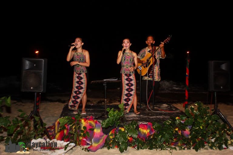 Coco Grove Beach Resort Singers