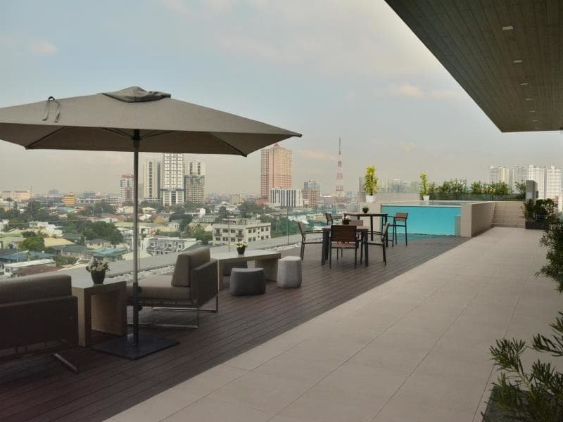 Meranti Hotel swimming pool